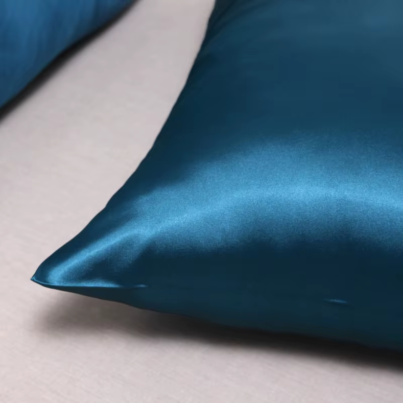 Velours - Literie en soie à la texture luxueuse et au design respectueux de la peau