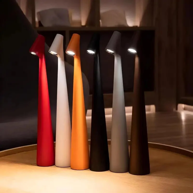 Stellux - Lamps - Lampe LED rechargeable avec design moderne et minimaliste